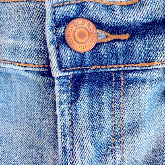 Old Navy Cuff Jean Shorts Sz 8 - Picture 4 of 6